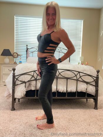 Mistress / mistresstrich nude photo #13