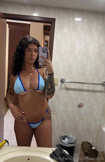 Miy / miyaacacia nude photo #18