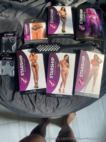 Mizztwerksumfreeno / mizztwerksumfree nude photo #4