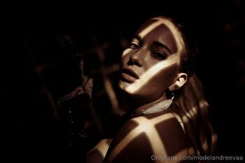 Natali / modelandreevaa nude photo #16