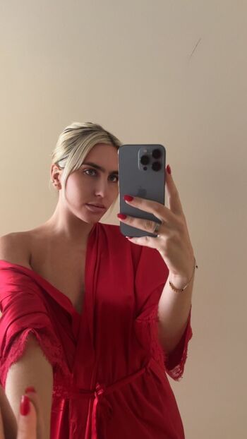 MOLL / mollificent nude photo #10