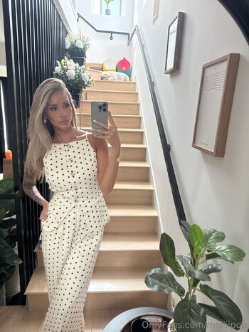 Moll / molliipop nude photo #10