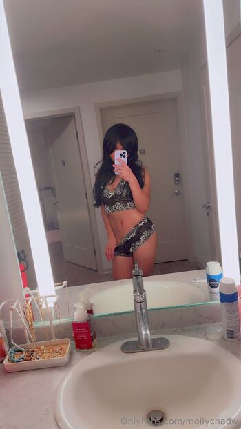 Molly Chadwick / mollychadw nude photo #7