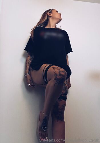 MollyLollyGollyGos / mollylollygollygosh nude photo #2