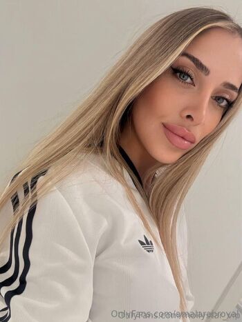 𝓜𝓞𝓛𝓛𝓨 / mollystar_vip nude photo #16