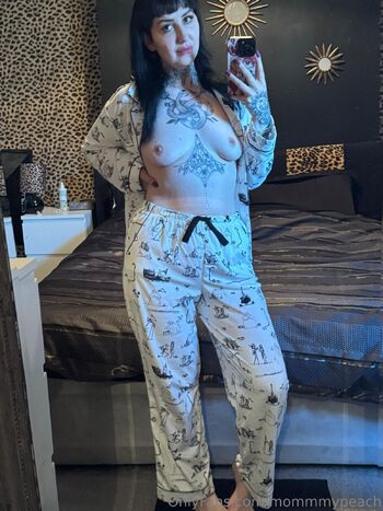 Peac / mommmypeach nude photo #24