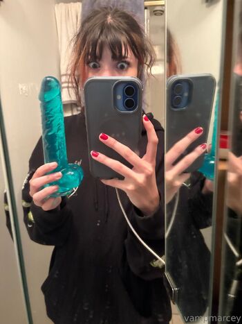 vamp / mommymarcey nude photo #2