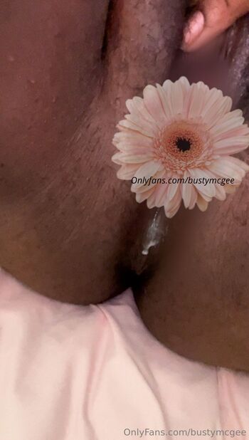 Bigtitsmcgee the throat goa / mommymelonns nude photo #5