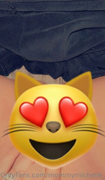 Michelle / mommymichelle_420 nude photo #11