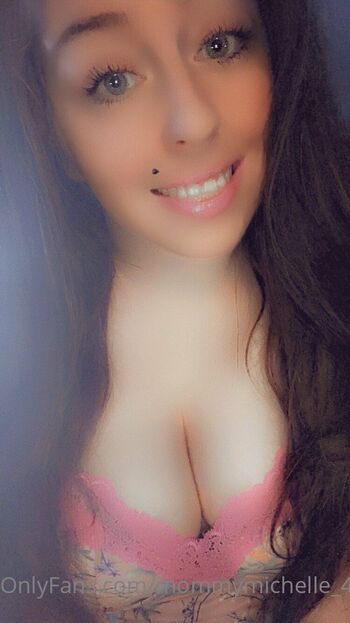 Michelle / mommymichelle_420 nude photo #19