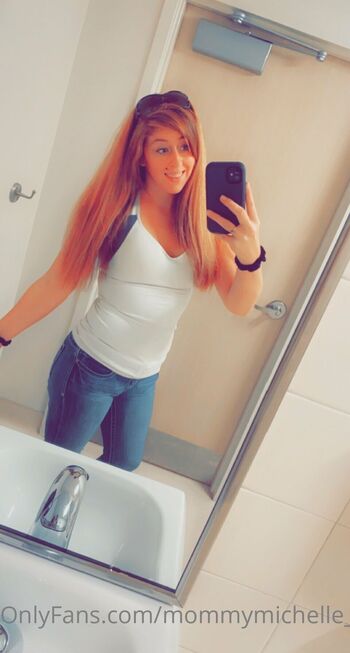 Michelle / mommymichelle_420 nude photo #24