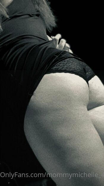Michelle / mommymichelle_420 nude photo #27