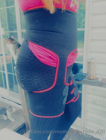 Michelle / mommymichelle_420 nude photo #33