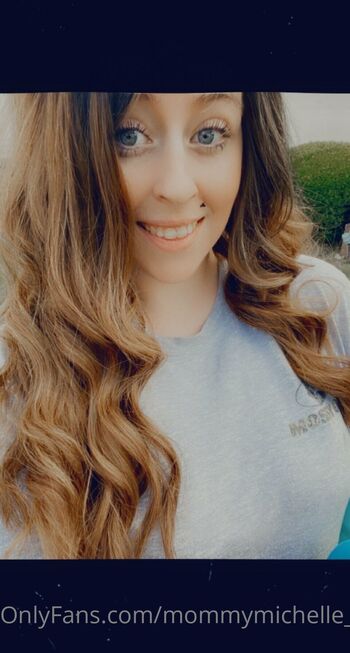Michelle / mommymichelle_420 nude photo #34