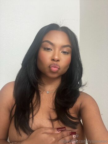 Nel / mommynelsxo nude photo #17