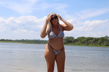 Momof5boot / momof5booty nude photo #32
