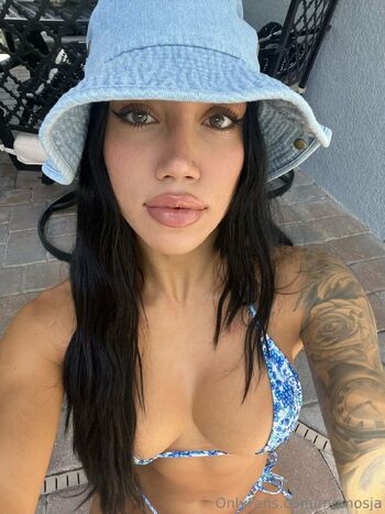 momosja nude photo #13