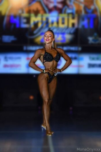 Mona Ony / monaonyxxx nude photo #2