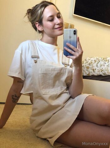 Mona Ony / monaonyxxx nude photo #5