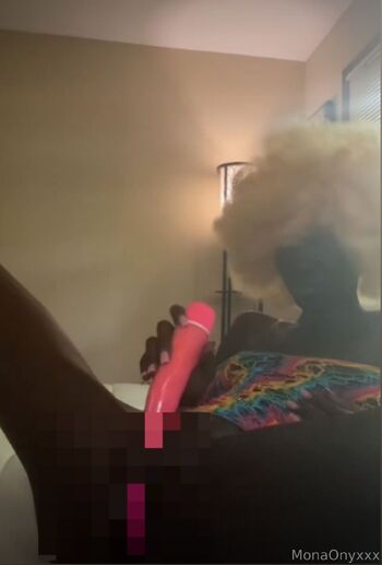 Mona Ony / monaonyxxx nude photo #16