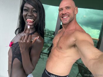 Mona Ony / monaonyxxx nude photo #23