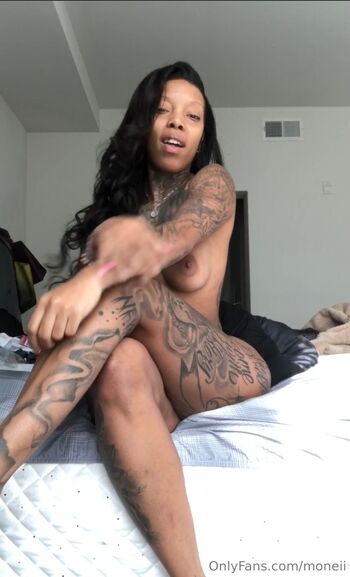 SecretMonei / moneii nude photo #2