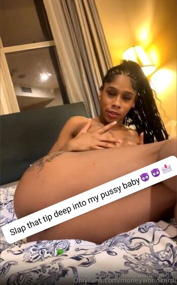 MONEYWORLDKARD / moneyworldkardi nude photo #7