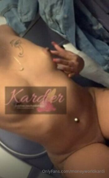 MONEYWORLDKARD / moneyworldkardi nude photo #22