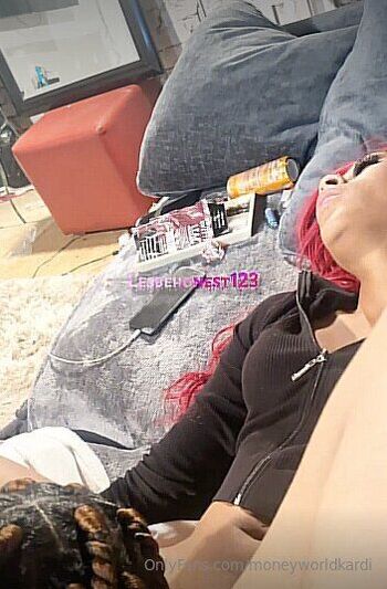 MONEYWORLDKARD / moneyworldkardi nude photo #30