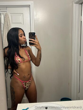 MONEYWORLDKARD / moneyworldkardi nude photo #39