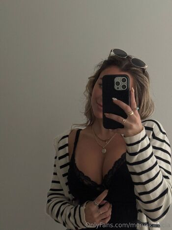 Monika Mancin / monikkalucia / monikkamancini nude photo #36