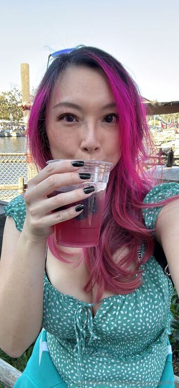 Monique Mae AsianHotwif / moniquemaefree nude photo #5