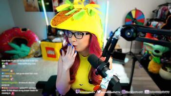 Monique Mae AsianHotwif / moniquemaefree nude photo #39