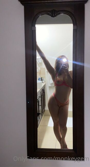 Megz / monkeygem nude photo #18