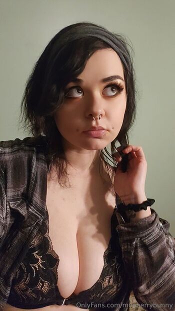 Amy / mooberrybunny nude photo #37