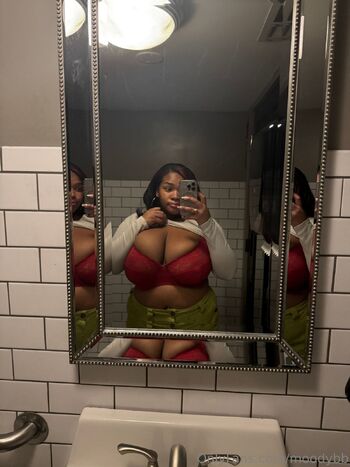 Moody Boobie / moodybb / msmoodybby / bustyebonyslxt / msmoodybb nude photo #5