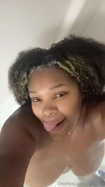 Moody Boobie / moodybb / msmoodybby / bustyebonyslxt / msmoodybb nude photo #12