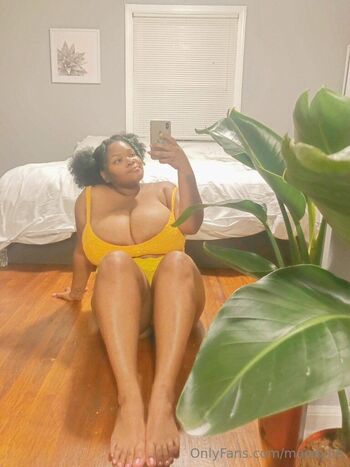 Moody Boobie / moodybb / msmoodybby / bustyebonyslxt / msmoodybb nude photo #16