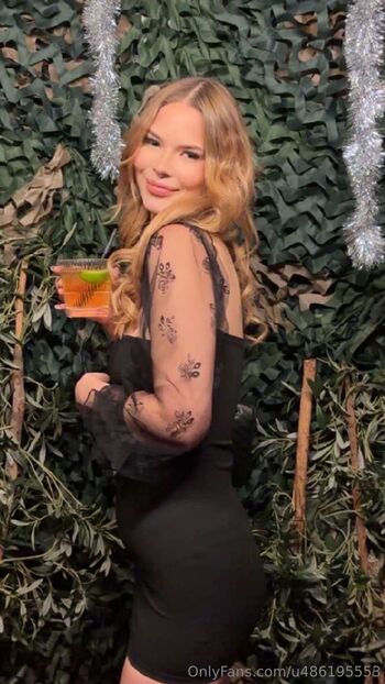 Moll / moollyyx nude photo #3