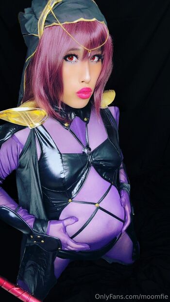 Mo / moomfie nude photo #14