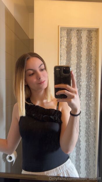 Moon / moon_staroff nude photo #5