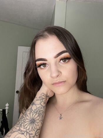 Me / more.of.meg nude photo #2