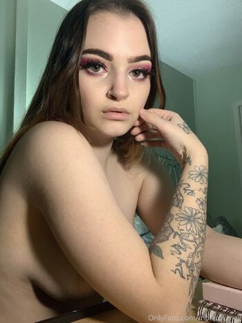 Me / more.of.meg nude photo #6