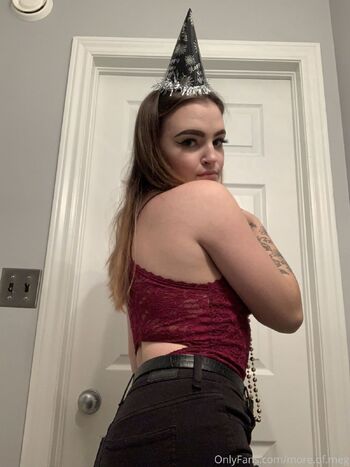 Me / more.of.meg nude photo #14