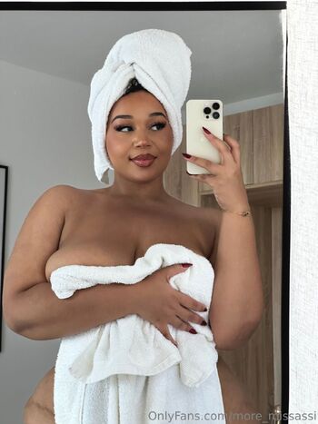 Miss Assi / more_missassi nude photo #2