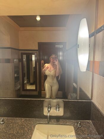 Maria / moreofmariah nude photo #35