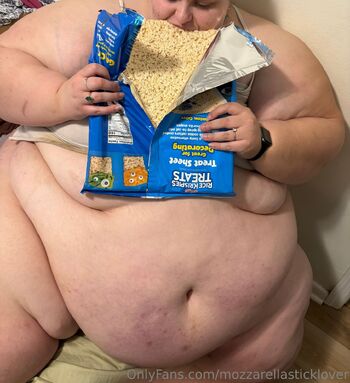 Mozzarella Stick Love / mozzarellasticklover nude photo #7