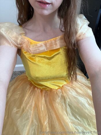 Mrs.Elenore.Hoesevel / mrs.hoesevelt.free / elenorehoe64129 nude photo #25