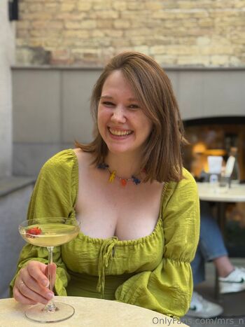 mrs_n nude photo #13