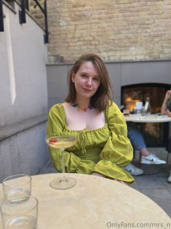 mrs_n nude photo #14